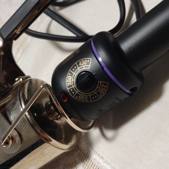 💜 Hot Tools Professional 2-in Barrel Curling Iron Like New 💜 - Picture 3 of 3
